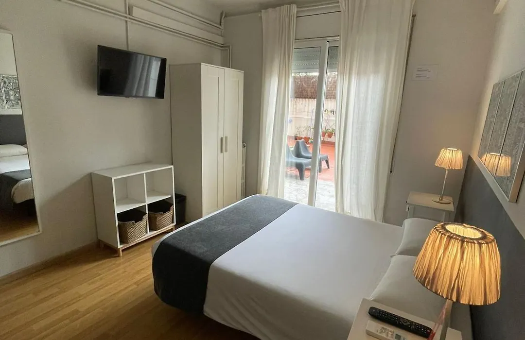 Hostal El Ninot-1